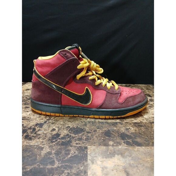 Size 8.5 - Nike SB Dunk High Premium Iron Man 2010 - Picture 1 of 16